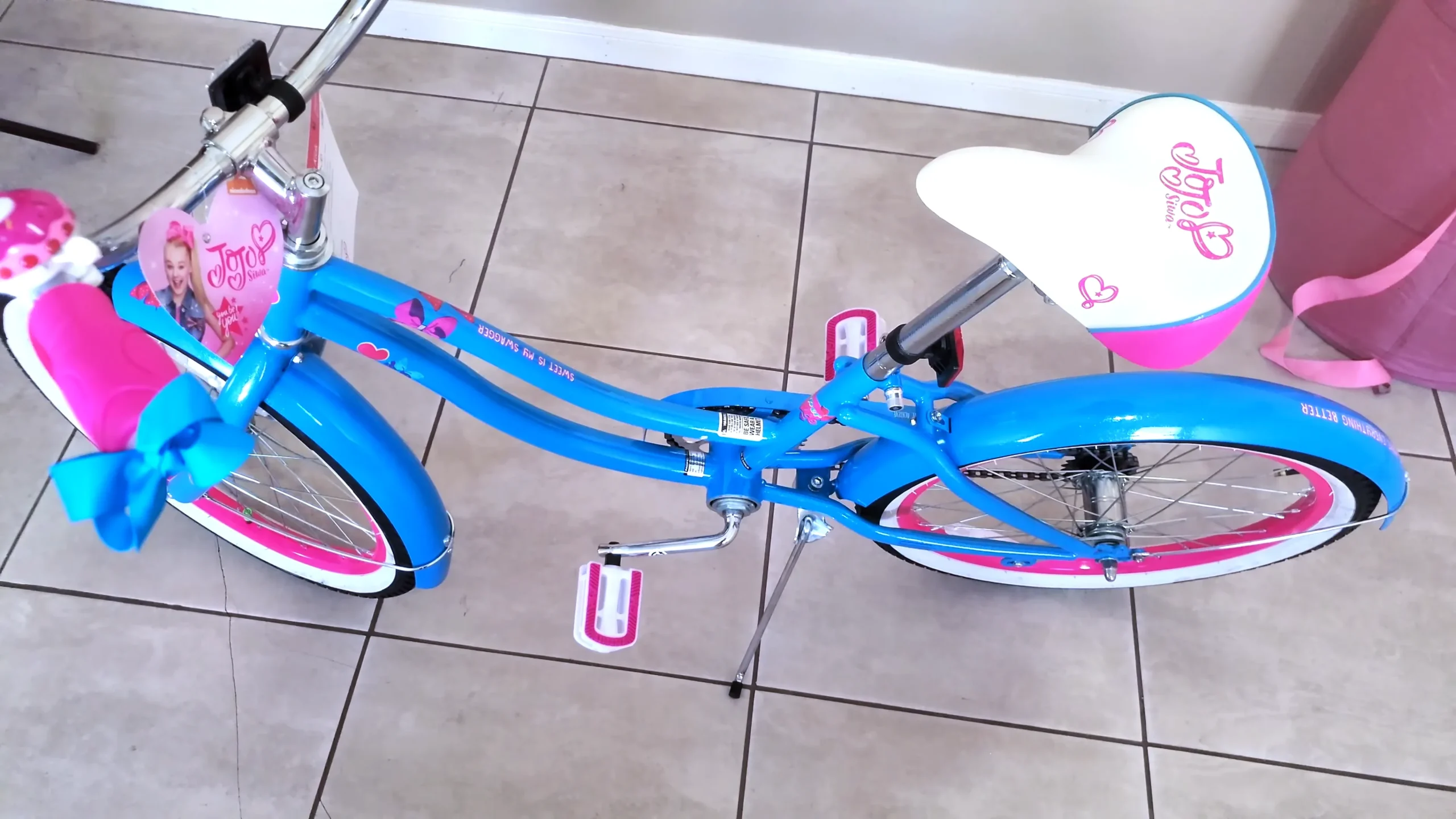 jojo siwa bike with training wheels